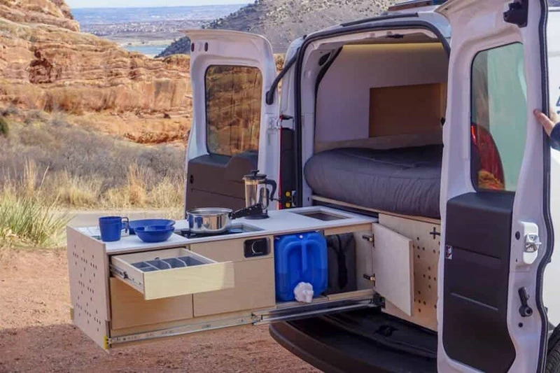 Recreational vehicle kitchen drawer storage Recreational vehicle kitchen drawer storage